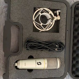 Studio series SL150 microphone
